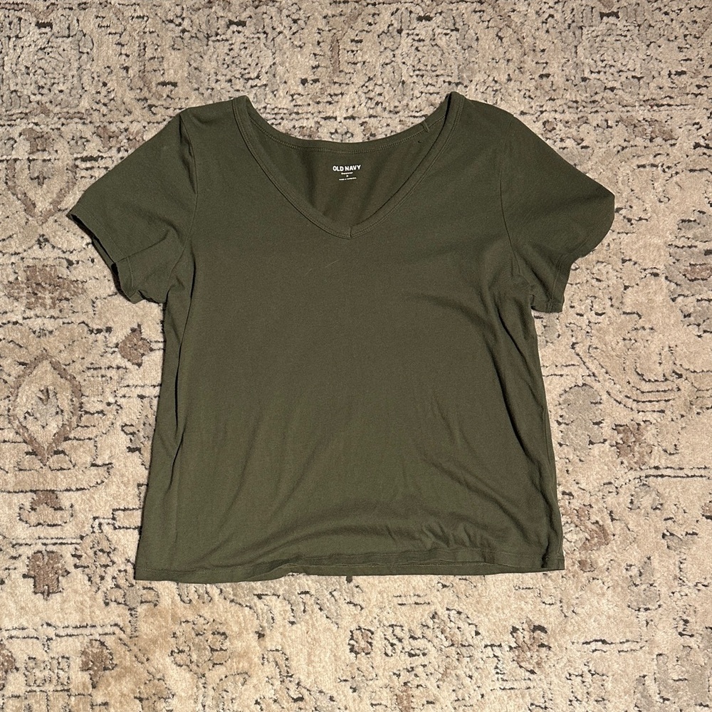 Old Navy Women's V-Neck Short Sleeve Tee in Forest Green